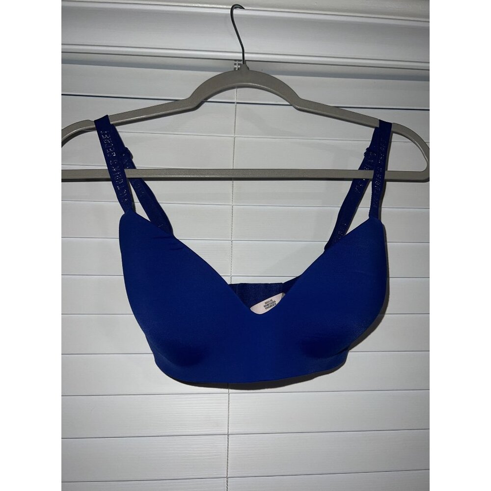 Victorias Secret t-shirt lightly lined wireless bra 32DD